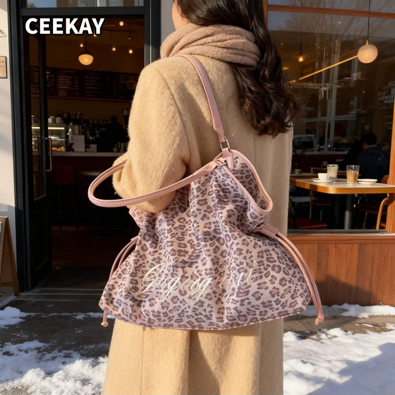 Embroidery Details - CEEKAY Women's Tote Bag Light Pink