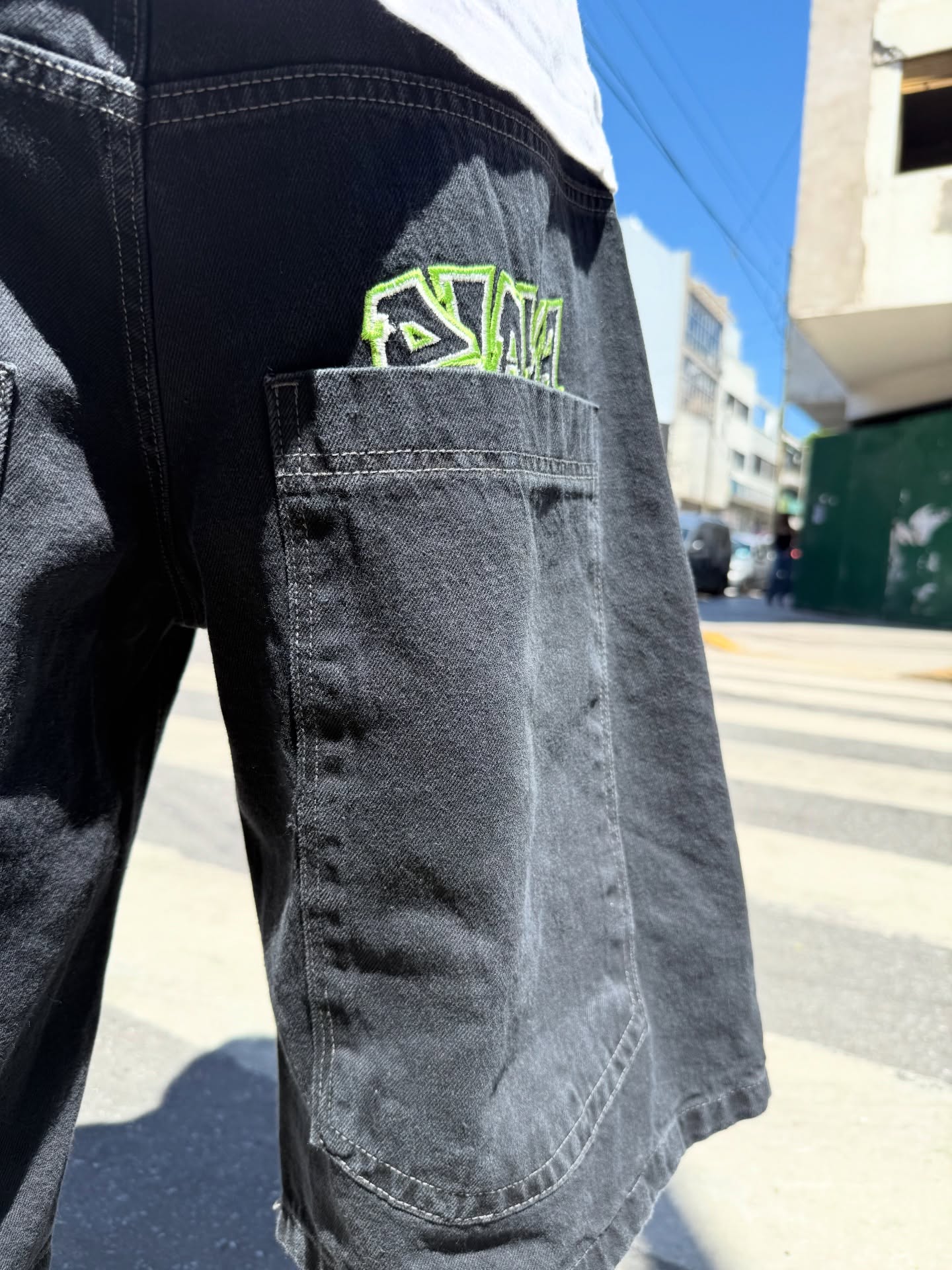 Y2K Green Skull Denim Short Je - đánh giá và giá Embroidery On Jeans