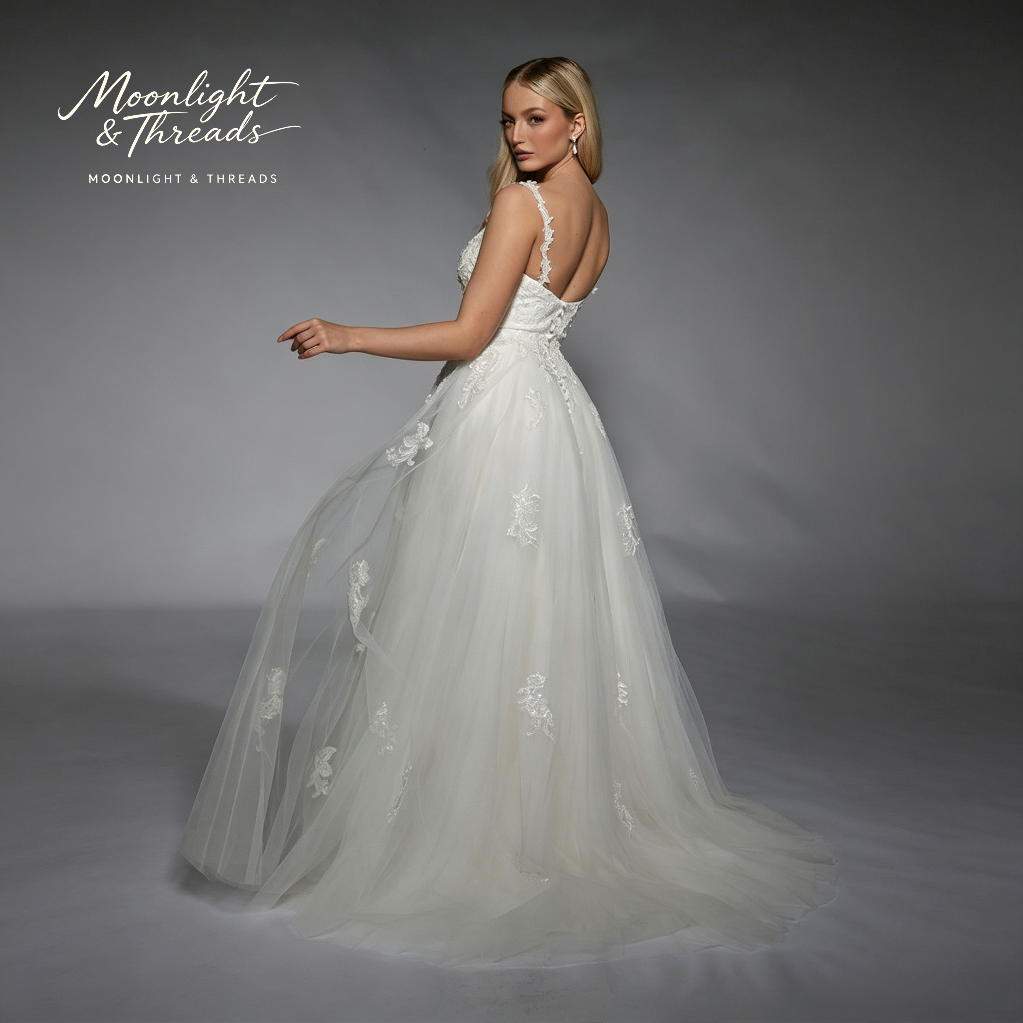 White halter-neck sleeveless t - đánh giá và giá Embroidery White Dress