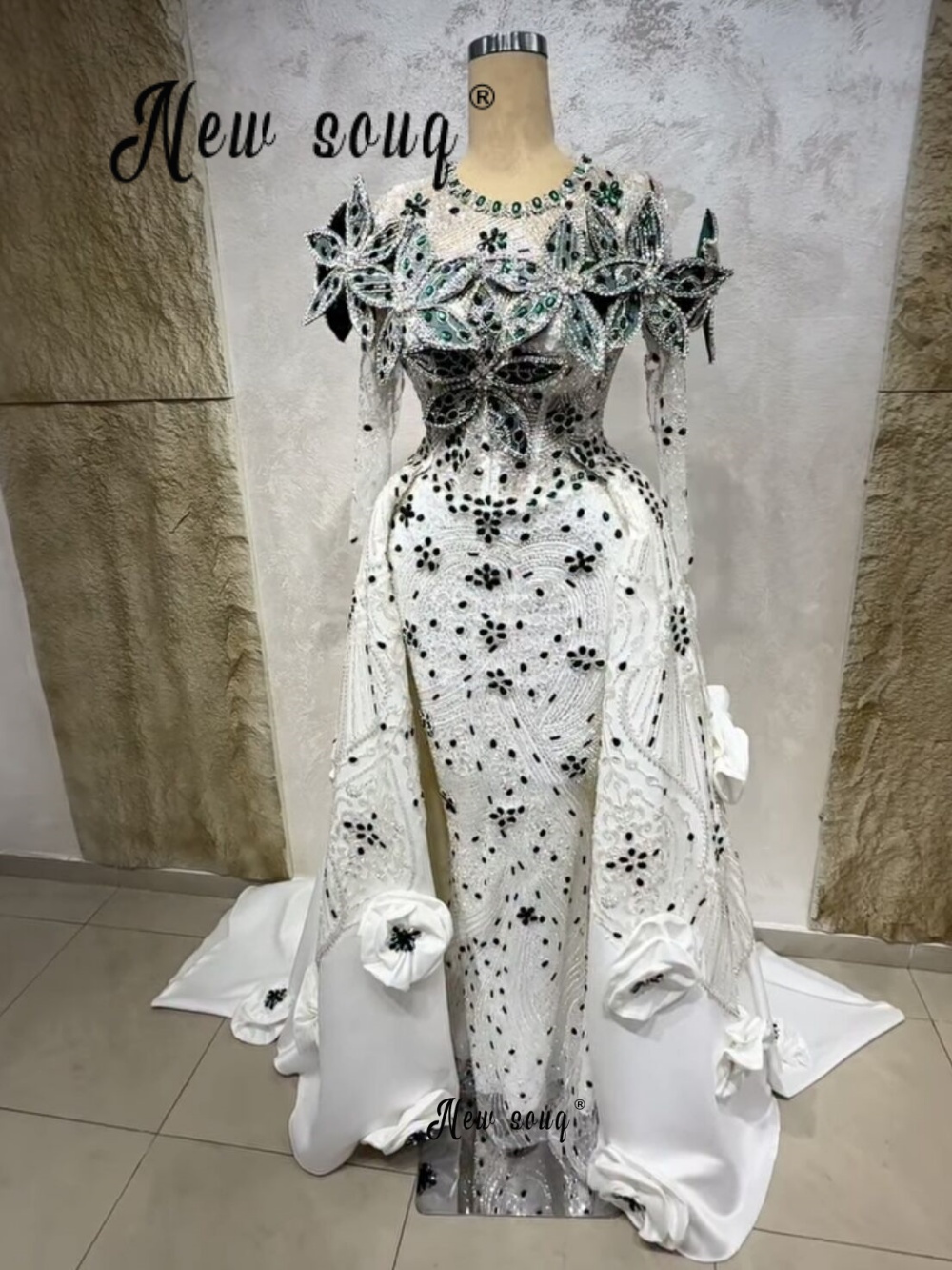 Luxurious Embroidery White Pro - đánh giá và giá Embroidery White Dress