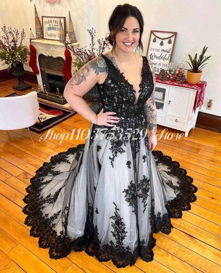 Gothic V Neck Wedding Dresses  - đánh giá và giá Embroidery White Dress